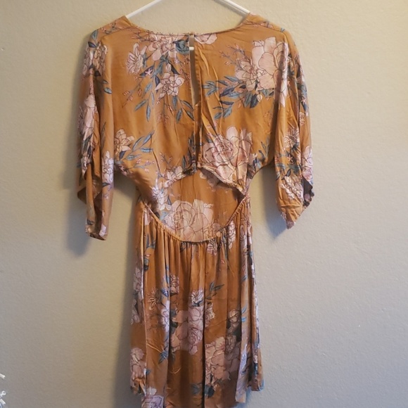 Billabong Summer Dress - Picture 2 of 2